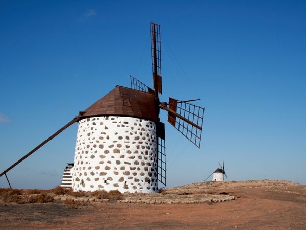 Produktbild: CALVENDO Puzzle Windm&uuml;hle in Fuerteventura | 1000 Teile Lege-Gr&ouml;&szlig;e 64x48cm Foto-Puzzle f&uuml;r gl&uuml;ckliche Stunden