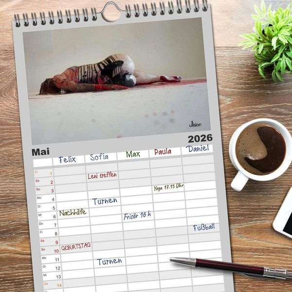 Produktbild: Familienplaner 2026 - FARBSPIELE - Akt im Feuerwerk der Farben mit 5 Spalten (Wandkalender, 21 x 45 cm) CALVENDO