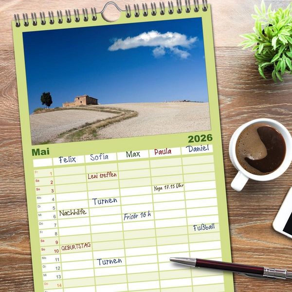 Produktbild: Familienplaner 2026 - Wege durchs neue Jahr mit 5 Spalten (Wandkalender, 21 x 45 cm) CALVENDO
