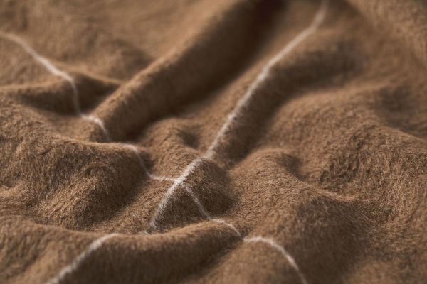 Produktbild: Wohndecke "geschwungene Linien" (GRS)