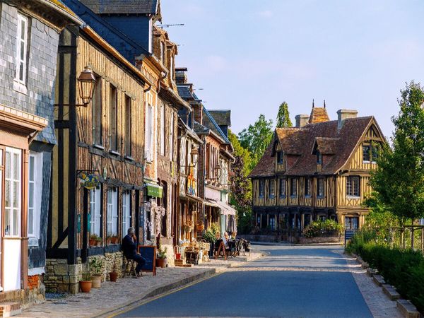 Produktbild: CALVENDO Puzzle Fachwerkh&auml;user in Beuvron-en-Auge im Pays d'Auge | 1000 Teile Lege-Gr&ouml;&szlig;e 64x48cm Foto-Puzzle f&uuml;r gl&uuml;ckliche Stunden
