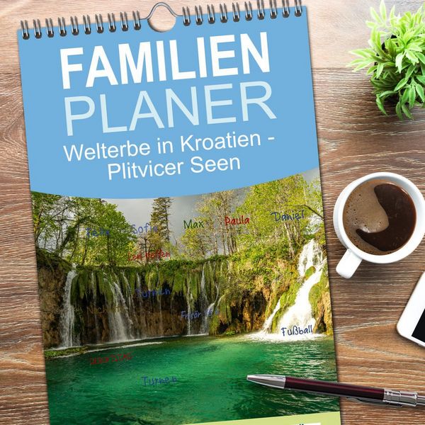 Produktbild: Familienplaner 2026 - Welterbe in Kroatien - Plitvicer Seen mit 5 Spalten (Wandkalender, 21 x 45 cm) CALVENDO