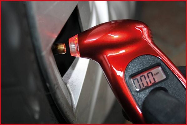 Produktbild: KS Tools Digitaler Reifendruckmesser, 0,20 - 10,0 bar 100.4055