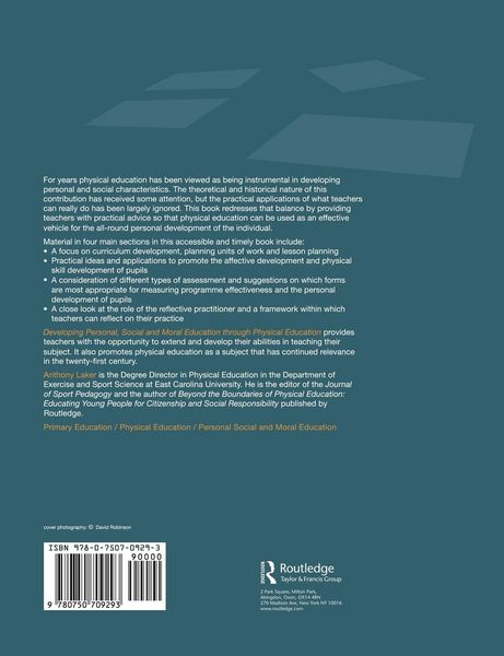 Produktbild: Developing Personal, Social and Moral Education through Physical Education