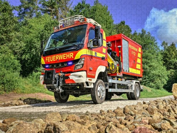 Produktbild: CALVENDO Puzzle WLF / Mitsubishi Fuso Canter 6C18 / Feuerwehr Meiningen | 1000 Teile Lege-Gr&ouml;&szlig;e 64x48cm Foto-Puzzle f&uuml;r gl&uuml;ckliche Stunden
