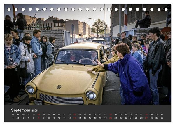 Produktbild: Berlin - der Fall der Mauer (Tischkalender 2026 DIN A5 quer), CALVENDO Monatskalender