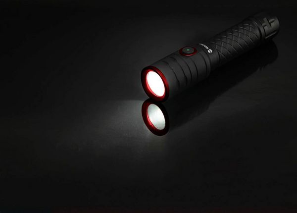 Produktbild: TOOLCRAFT Taschenlampe mit Stroboskopmodus Li-Ionen Akkus 1000lm 5.5h 155g