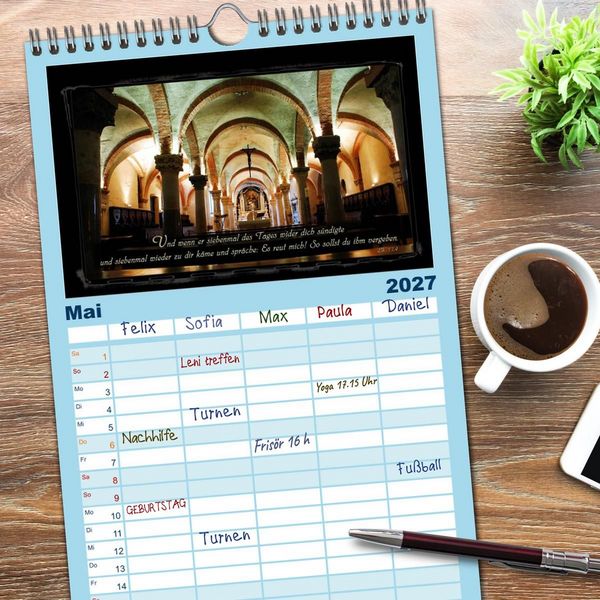 Produktbild: Familienplaner 2027 - Monat f&uuml;r Monat ein Bibelvers mit 5 Spalten (Wandkalender, 21 x 45 cm) CALVENDO