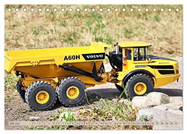 Produktbild: LKW Modelle beim Dampfmodellbautreffen in Bisingen (Tischkalender 2026 DIN A5 quer), CALVENDO Monatskalender