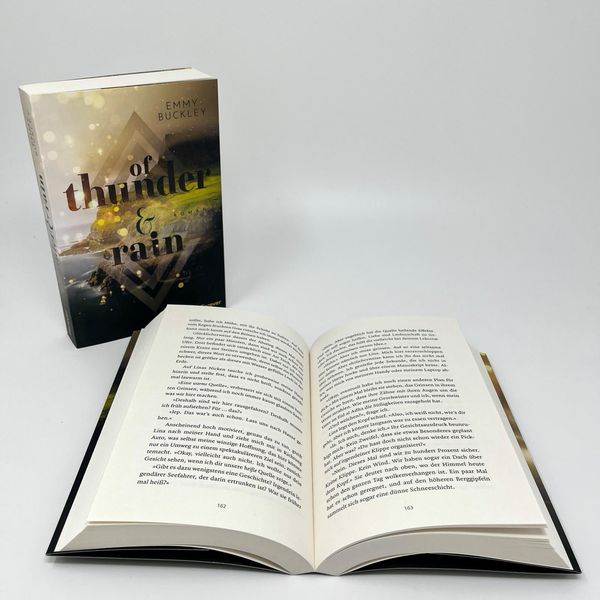 Produktbild: Of Thunder and Rain