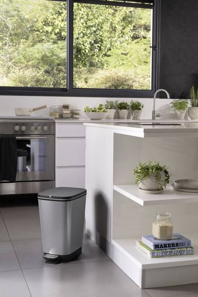 Produktbild: Curver CHIC BIN STYLE Abfallbeh&auml;lter M [25L], silber 272236 M&uuml;lleimer Kunststoff Silber 1 St.