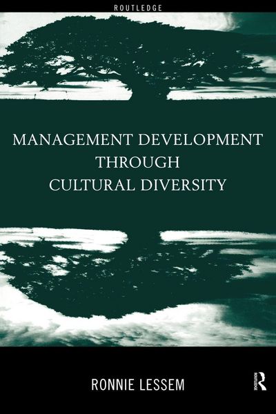 Produktbild: Management Development Through Cultural Diversity