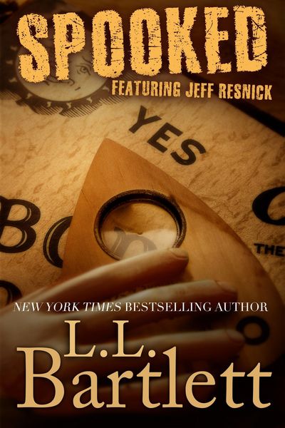 Produktbild: Spooked! (Jeff Resnick's Personal Files, #5)
