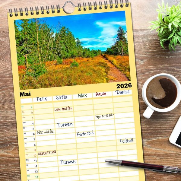 Produktbild: Familienplaner 2026 - Europa durchwandern mit 5 Spalten (Wandkalender, 21 x 45 cm) CALVENDO