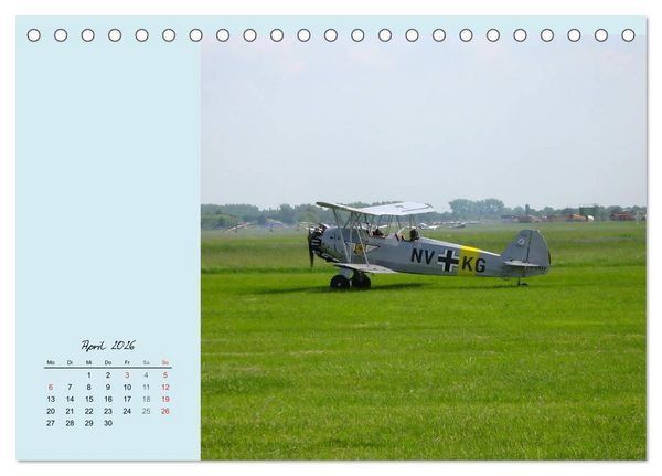 Produktbild: Sportliche Kunstflieger (Tischkalender 2026 DIN A5 quer), CALVENDO Monatskalender