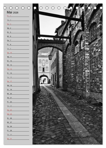 Produktbild: Stralsund. Ein Hauch l&auml;ngst vergangener Zeiten (Tischkalender 2026 DIN A5 hoch), CALVENDO Monatskalender