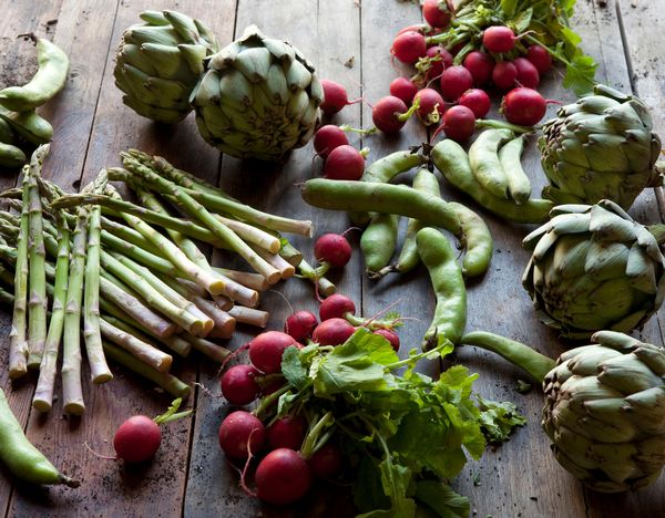 Produktbild: Zum Gl&uuml;ck Gem&uuml;se. 350 Gem&uuml;serezepte f&uuml;r alle Jahreszeiten