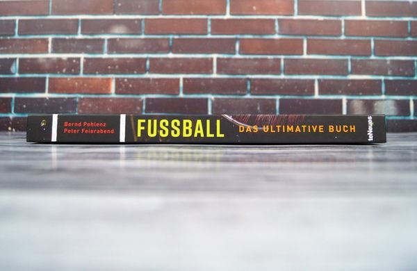 Produktbild: Fußball - Das ultimative Buch