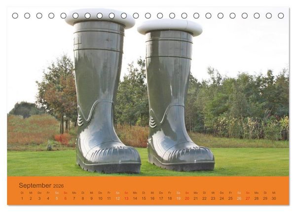 Produktbild: Schuhe - Schritt f&uuml;r Schritt durch das Jahr (Tischkalender 2026 DIN A5 quer), CALVENDO Monatskalender