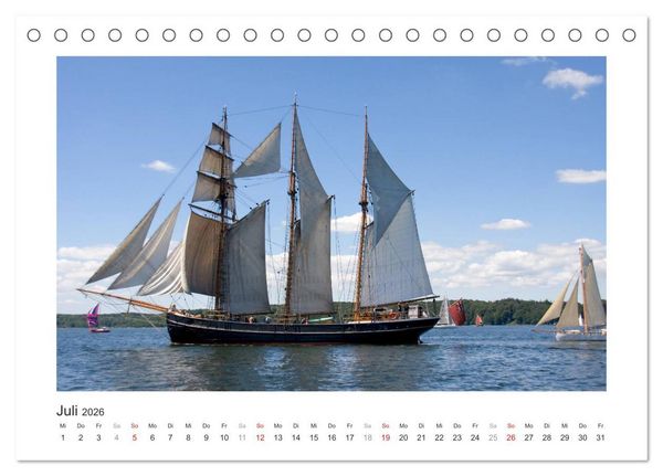 Produktbild: Historische Segelschiffe auf der Ostsee (Tischkalender 2026 DIN A5 quer), CALVENDO Monatskalender