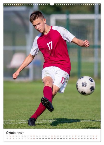 Produktbild: Am Ball Junior - Junge Kicker - Gro&szlig;e Momente (Wandkalender 2027 DIN A2 hoch), CALVENDO Monatskalender