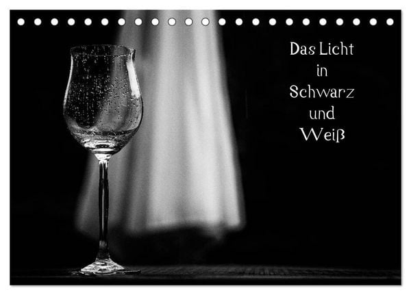 Produktbild: Das Licht in Schwarz und Wei&szlig; (Tischkalender 2026 DIN A5 quer), CALVENDO Monatskalender