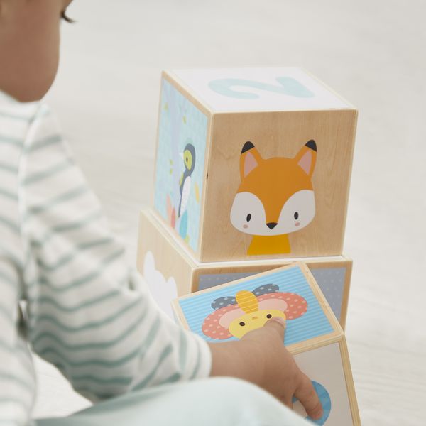 Produktbild: Holz-Stapelpyramide mit W&uuml;rfeln & Steckformen &ndash; Lernspiel ab 12 Monaten