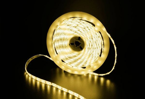 Produktbild: Sygonix SY-6612924 LED-Streifen-Komplettset mit Stecker/Buchse 12 V/DC 10m Warmwei&szlig; 1St.