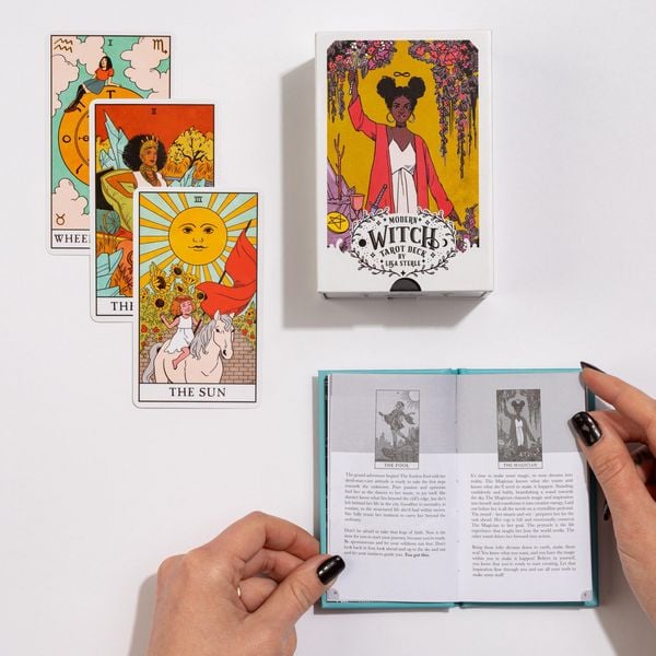 Produktbild: The Modern Witch Tarot Deck