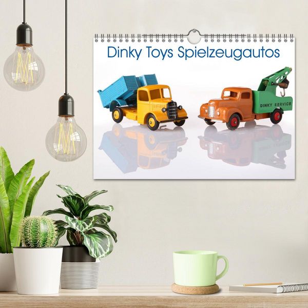 Produktbild: Dinky Toys Spielzeugautos (Wandkalender 2026 DIN A4 quer), CALVENDO Monatskalender