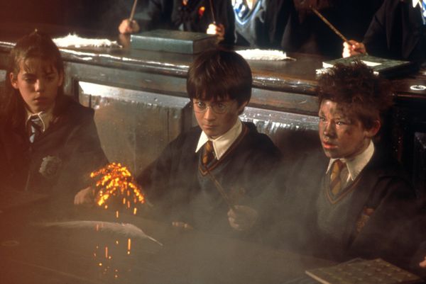 Produktbild: Harry Potter und der Stein der Weisen - Jubil&auml;ums-Edition 20 Jahre Magische Momente - Magical Movie Mode
[2 DVDs]