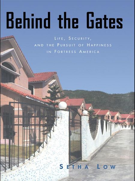 Produktbild: Behind the Gates