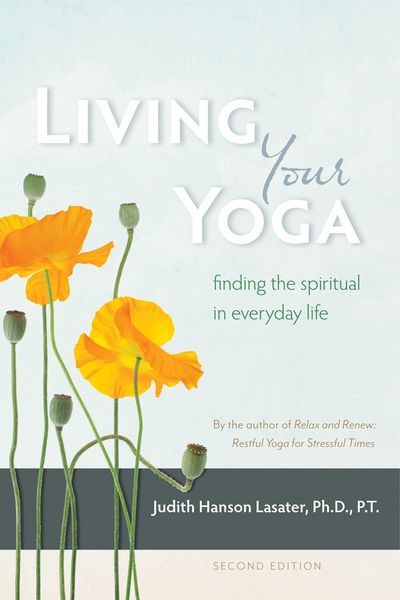 Produktbild: Living Your Yoga