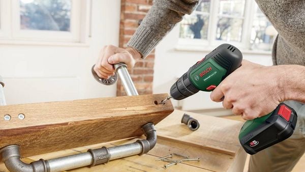 Produktbild: Bosch Home and Garden Universal Impact 18V -Akku-Schlagbohrmaschine inkl. Ladeger&auml;t, inkl. Koffer