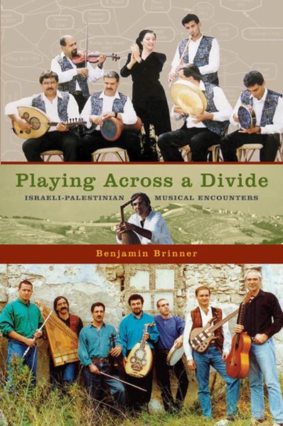 Produktbild: Playing across a Divide