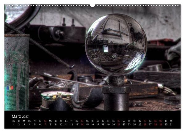 Produktbild: Verlassene Orte - Die Lokomotivwerkstatt (Wandkalender 2027 DIN A2 quer), CALVENDO Monatskalender