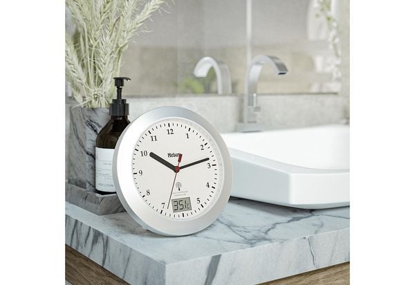 Produktbild: Mebus 41124 Funk Wanduhr 17cm x 60mm Silber Badezimmer-/Feuchtraum geeignet