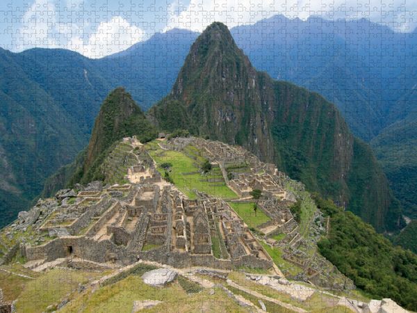 Produktbild: CALVENDO Puzzle Ruinenstadt Machu Picchu mit Blick zur Bergspitze des Huayna Picchu. | 1000 Teile Lege-Gr&ouml;&szlig;e 64x48cm Foto-Puzzle f&uuml;r gl&uuml;ckliche Stunden