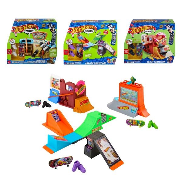 Hot Wheels Skate Skaterampenset mit Tony Hawk Fingerboard und einem Paar Schuhen
