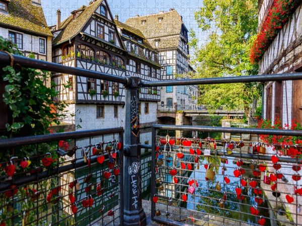 Produktbild: CALVENDO Puzzle Liebesschl&ouml;sser am Quai in Petite France | 1000 Teile Lege-Gr&ouml;&szlig;e 64x48cm Foto-Puzzle f&uuml;r gl&uuml;ckliche Stunden