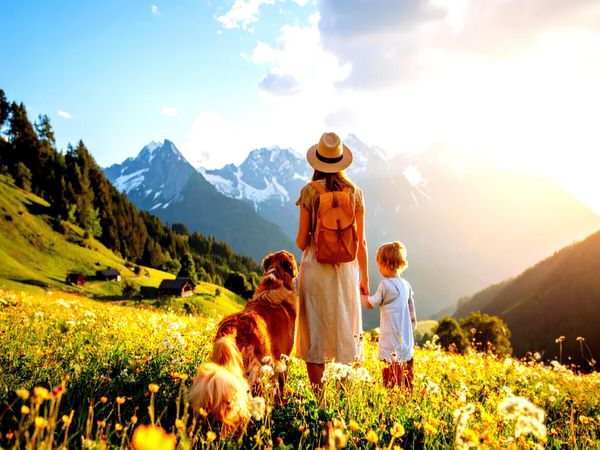 Produktbild: CALVENDO Puzzle Frau mit Kind und Hund in den Bergen | 1000 Teile Lege-Gr&ouml;&szlig;e 64x48cm Foto-Puzzle f&uuml;r gl&uuml;ckliche Stunden