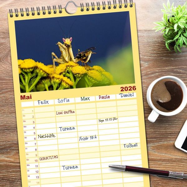 Produktbild: Familienplaner 2026 - Im Bann der Mantis mit 5 Spalten (Wandkalender, 21 x 45 cm) CALVENDO
