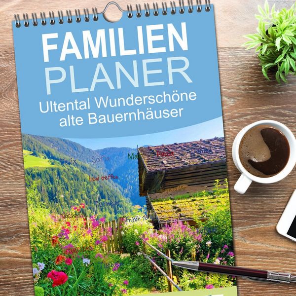 Produktbild: Familienplaner 2026 - Ultental Wundersch&ouml;ne alte Bauernh&auml;user mit 5 Spalten (Wandkalender, 21 x 45 cm) CALVENDO