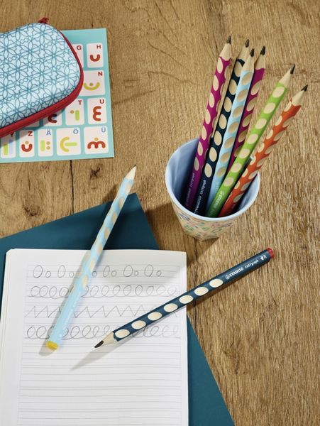 Produktbild: STABILO Ergonomischer Dreikant-Bleistift f&uuml;r Linksh&auml;nder -   EASYgraph in pink - Einzelstift - H&auml;rtegrad HB