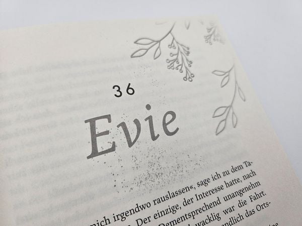 Produktbild: Chapters unfinished