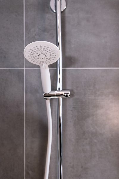 Produktbild: Mod. Design Duschschlauch Wei&szlig; matt 175 cm, mit Verdrehschutz und Trinkwasserzulassung