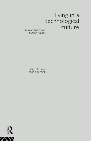 Produktbild: Living in a Technological Culture