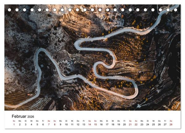 Produktbild: &Uuml;ber den Wolken - Spektakul&auml;re Luftaufnahmen (Tischkalender 2026 DIN A5 quer), CALVENDO Monatskalender