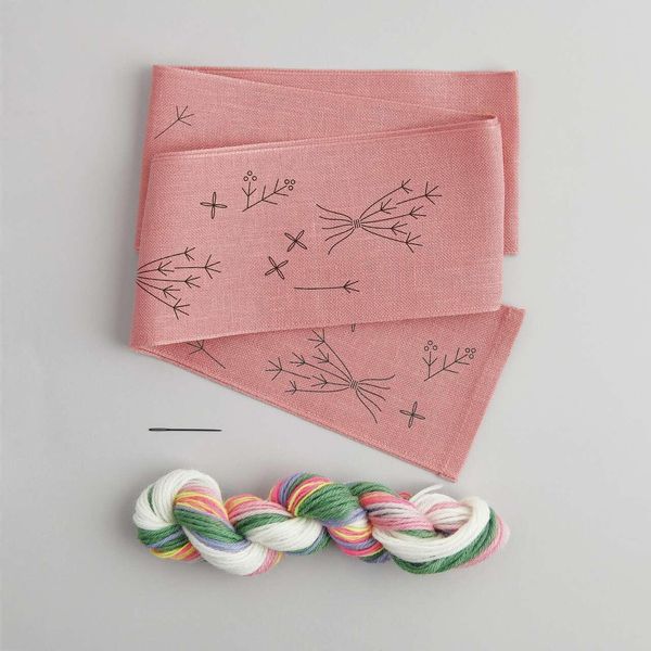 Produktbild: Stickpackung Vorgezeichnet, Schleife Fr&uuml;hlingsbl&uuml;mchen, 10x166cm