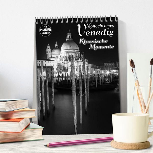 Produktbild: MONOCHROMES VENEDIG Klassische Momente (Tischkalender 2026 DIN A5 hoch), CALVENDO Monatskalender